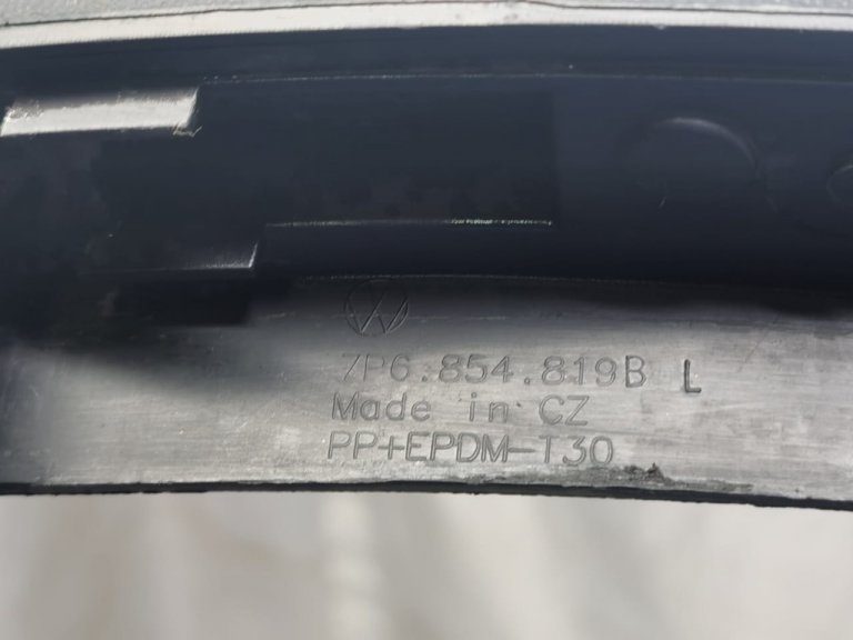 7P6854819B Накладка заднего крыла левого VW Touareg VAG - detaluga.ru