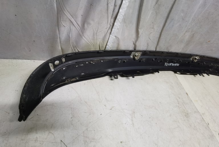 A2058851138 Спойлер заднего бампера MERCEDES BENZ W205 Mercedes-Benz - detaluga.ru