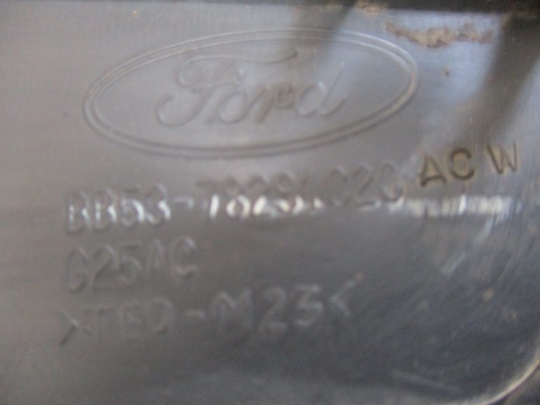 BB5Z7829164AA Накладка крыла заднего правого Ford America Explorer FORD - detaluga.ru