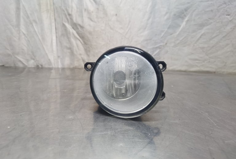 812100D042 ПТФ передняя правая Toyota  TOYOTA - detaluga.ru