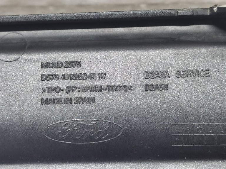 DS7317K922NW Накладка заднего бампера Ford Mondeo 5 FORD - detaluga.ru