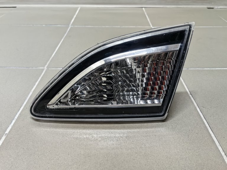 BBM4513F0G Фонарь задний правый внутренний Mazda 3 BL MAZDA - detaluga.ru