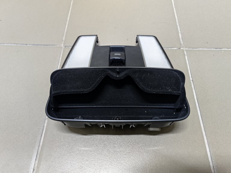 A2218706895 Плафон салонный Mercedes Benz S-Class W221 Mercedes-Benz - detaluga.ru